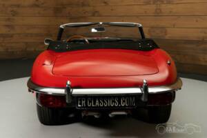 Image 10/19 de Jaguar E-Type (1969)