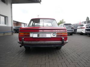 Image 5/12 of BMW 2000 tilux (1967)