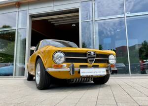 Bild 3/25 von Alfa Romeo Giulia GT 1300 Junior (1971)