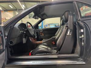 Imagen 13/46 de Mercedes-Benz 500 SL 6.0 AMG (1992)