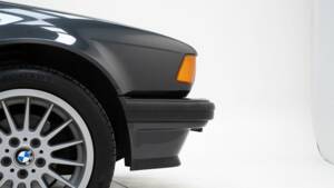 Bild 12/15 von BMW 730i (1988)