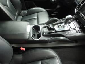 Bild 66/99 von Porsche Cayenne S (2010)