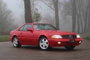 Immagine 7/21 di Mercedes-Benz SL 500 (2000)