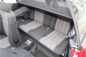 Bild 10/14 von Mercedes-Benz E 220 (1994)