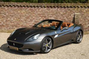 Bild 44/50 von Ferrari California (2010)