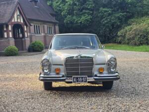 Image 45/62 of Mercedes-Benz 280 SE (1971)