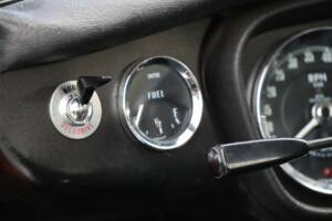 Image 14/50 of MG MGB GT (1974)