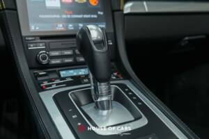 Immagine 22/25 di Porsche 718 Boxster S (2017)