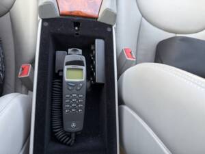 Image 26/89 of Mercedes-Benz SL 500 (2002)