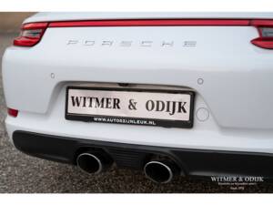Image 11/36 of Porsche 911 Carrera 4S (2015)