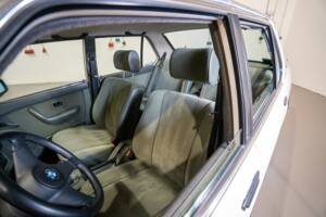 Afbeelding 21/52 van BMW 528i (1984)