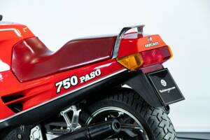 Image 13/50 de Ducati 750 Paso (1987)