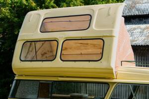 Image 37/50 of Bedford CA Dormobile (1961)