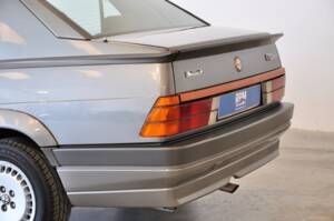 Bild 8/25 von Alfa Romeo 75 2.0 Twin Spark (1987)