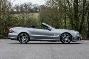 Image 5/41 de Mercedes-Benz SL 63 AMG (2008)
