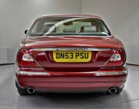 Image 12/50 of Jaguar XJR Super V8 (2004)