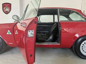 Imagen 34/68 de Alfa Romeo Giulia 1600 Sprint GT Veloce (1966)