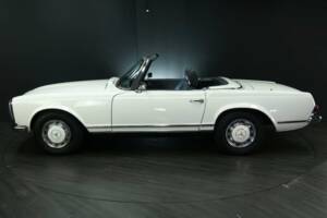 Image 3/50 of Mercedes-Benz 280 SL (1968)