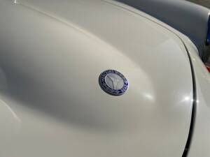 Afbeelding 24/28 van Mercedes-Benz 190 SL (1958)