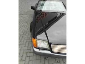 Image 23/50 de Mercedes-Benz 500 SL (1991)