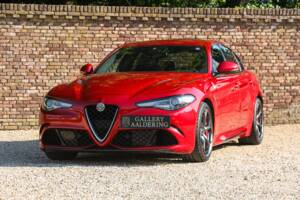Bild 43/50 von Alfa Romeo Giulia Quadrifoglio (2017)