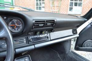 Bild 12/15 von Porsche 911 Carrera 3.2 (1986)