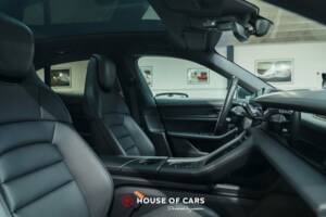 Image 17/23 of Porsche Taycan 4S Sport Turismo (2022)