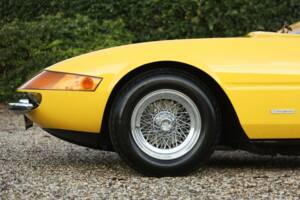 Image 36/50 of Ferrari 365 GTB/4 Daytona (1973)