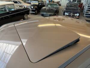 Afbeelding 27/36 van Mercedes-Benz 200 (1988)