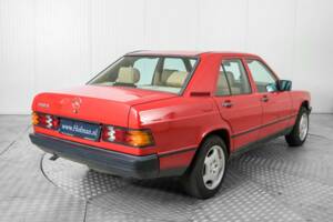 Obraz 26/50 pojazdu Mercedes-Benz 190 D (1986)