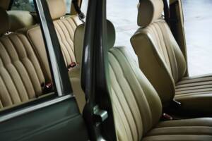Image 26/49 of Mercedes-Benz 230 TE (1981)