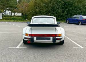 Imagen 5/18 de Porsche 911 Carrera 3.2 (WTL) (1985)