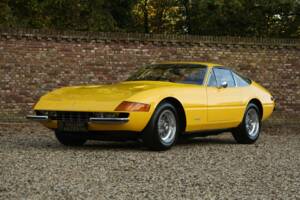 Image 30/50 of Ferrari 365 GTB/4 Daytona (1973)