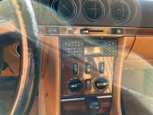 Image 23/51 of Mercedes-Benz 380 SL (1983)