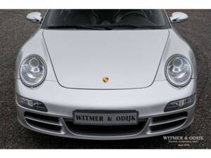Immagine 22/29 di Porsche 911 Carrera 4S (2007)