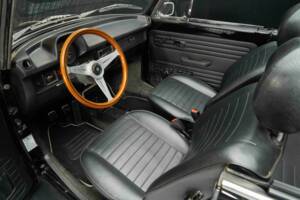 Image 2/8 of Volkswagen Beetle 1303 (1976)