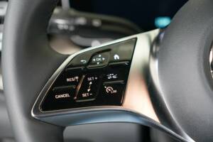 Image 28/50 de Mercedes-Benz V 300 d (2025)