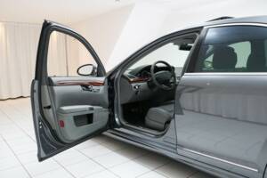 Bild 5/18 von Mercedes-Benz S 63 AMG (2007)