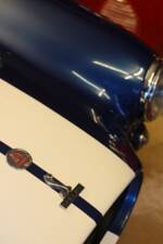 Image 22/57 of AC Cobra 427 (1965)