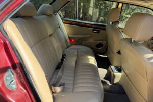 Immagine 22/41 di Jaguar XJ 12 (1990)