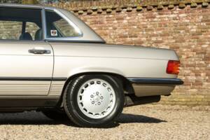 Bild 36/50 von Mercedes-Benz 560 SL (1987)