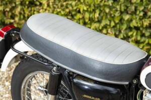 Image 12/45 of Triumph Bonneville T120TT (1967)
