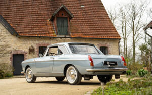 Image 4/88 of Peugeot 404 Coupé (1968)