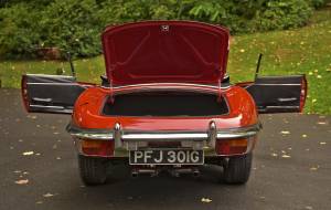 Image 14/50 of Jaguar E-Type (1969)