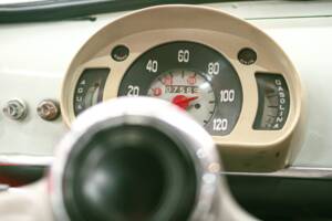 Image 21/32 of SEAT 600 D (1968)