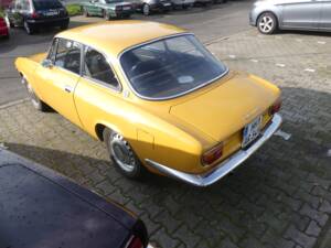 Image 4/24 de Alfa Romeo Giulia 1600 Sprint GT Veloce (1967)