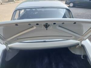 Bild 17/21 von Alfa Romeo Giulia 1300 GT Junior (1970)