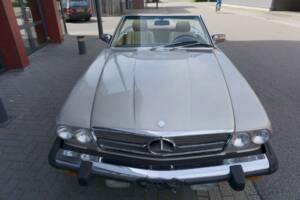 Image 11/36 of Mercedes-Benz 560 SL (1989)