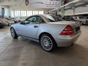 Image 10/51 of Mercedes-Benz SLK 230 Kompressor (1997)