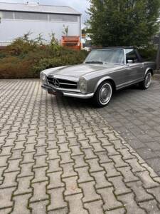Image 11/36 of Mercedes-Benz 280 SL (1968)